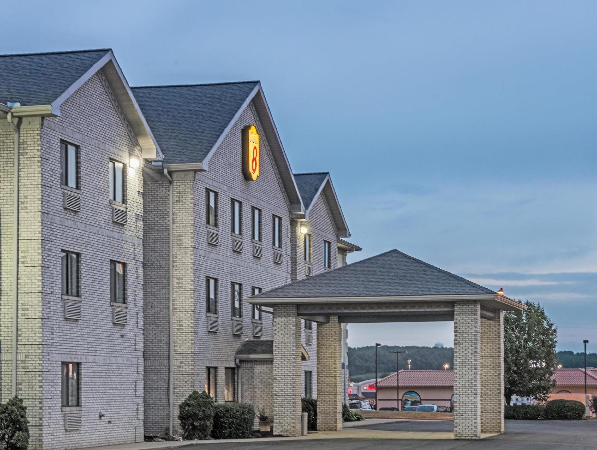 Super 8 By Wyndham Uniontown Pa Hotel Exterior photo